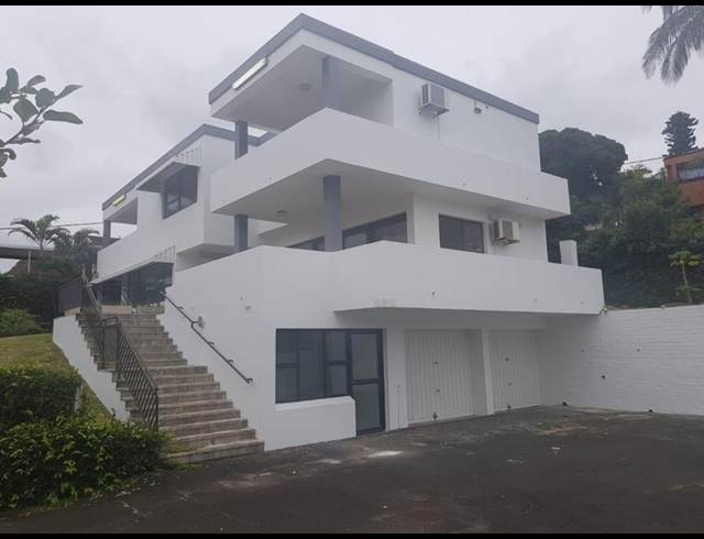 4 BEDROOM HOUSE FOR SALE IN OCEAN VIEW